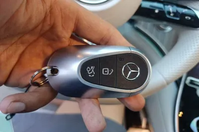 Mercedes-Benz EQE 2022, 18200 км, за 29730 USD