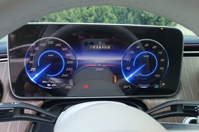 Mercedes-Benz EQE 2022, 18200 км, за 29730 USD - фото 21