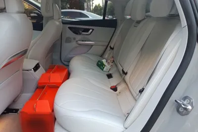 Mercedes-Benz EQE 2022, 18200 км, за 29730 USD - фото 27