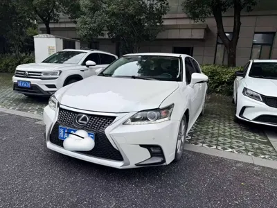 Lexus CT · 2017 год