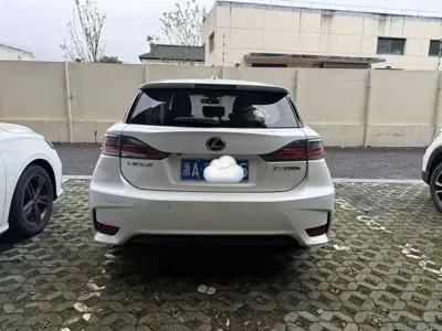 Lexus CT 2017, 110000 км, за 10019.29 USD