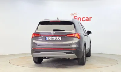 Hyundai Santafe 2023, 21720 км, за 19841.29 USD