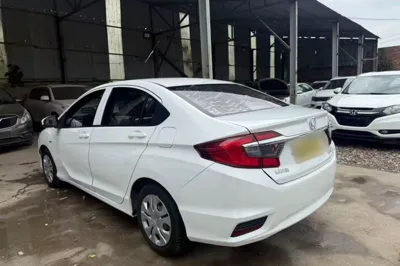 Honda Greiz 2016, 169700 км, за 5672 USD