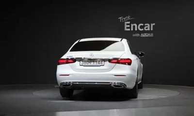 Mercedes-Benz E-Class 2023, 38003 км, за 25928.84 USD