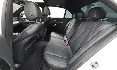 Mercedes-Benz E-Class 2023, 38003 км, за 25928.84 USD - фото 12