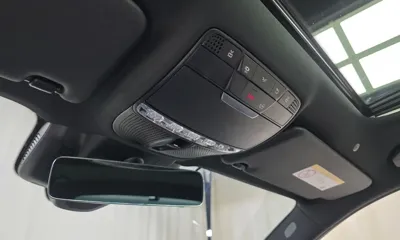 Mercedes-Benz E-Class 2023, 38003 км, за 25928.84 USD - фото 18