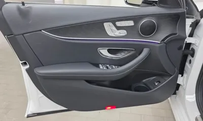 Mercedes-Benz E-Class 2023, 38003 км, за 25928.84 USD - фото 24