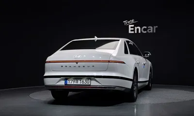 Hyundai Grandeur 2023, 40671 км, за 19079.24 USD
