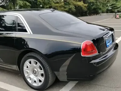 Rolls-Royce Ghost 2014, 88000 км, за 188875.7 USD