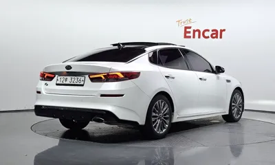 Kia K5 2019, 107214 км, за 9518.18 USD