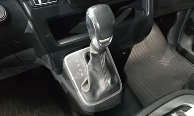 Hyundai Staria 2022, 171801 км, за 10765.39 USD - фото 9