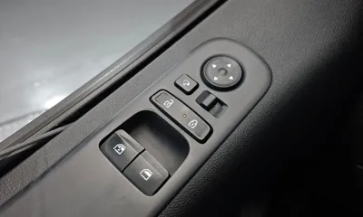 Hyundai Staria 2022, 171801 км, за 10765.39 USD - фото 18