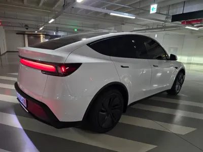 Tesla Model Y 2025, 600 км, за 23440 USD