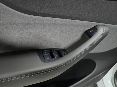 Tesla Model Y 2025, 600 км, за 23440 USD - фото 9