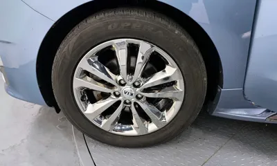Kia Canival 2016, 132367 км, за 7615.89 USD