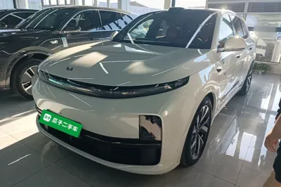 Li Auto L7 · 2023 год