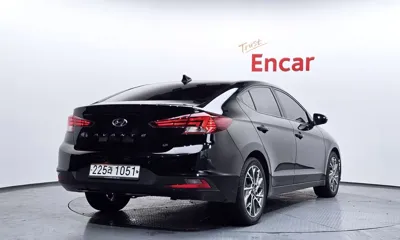 Hyundai Avante 2019, 151667 км, за 4951.09 USD