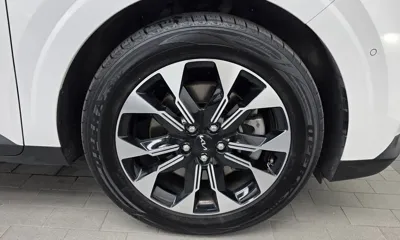 Kia Canival 2023, 78858 км, за 19478.84 USD - фото 21