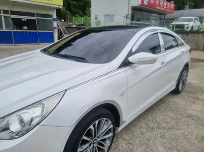 Hyundai Sonata 2010, 151986 км, за 2364.69 USD