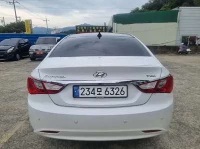 Hyundai Sonata 2010, 151986 км, за 2364.69 USD