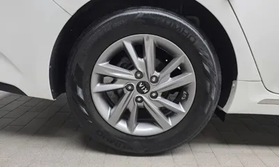 Kia K5 2020, 112897 км, за 6180.07 USD