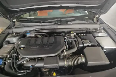 Changan UNI-V 2025, 10800 км, за 15250 USD - фото 21