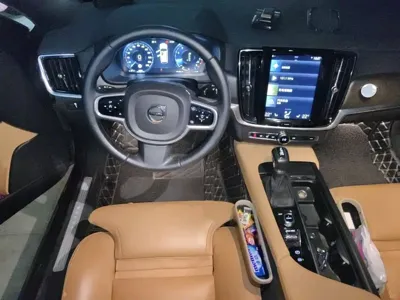 Volvo V90 2017, 62699 км, за 22041.95 USD