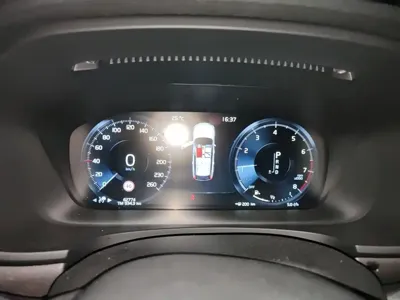 Volvo V90 2017, 62699 км, за 22041.95 USD