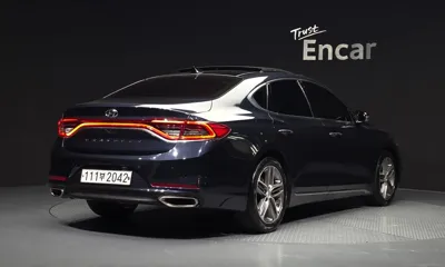 Hyundai Grandeur 2018, 121441 км, за 8769.42 USD