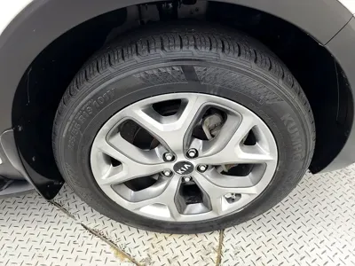 Kia Sorento 2016, 203368 км, за 5251.41 USD