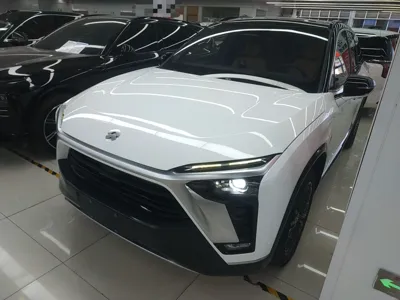 Nio ES8 · 2020 год