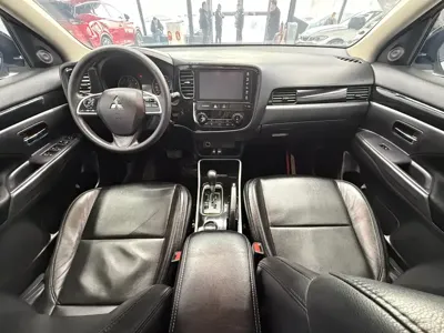 Mitsubishi Outlander 2022, 39100 км, за 12966.37 USD - фото 10