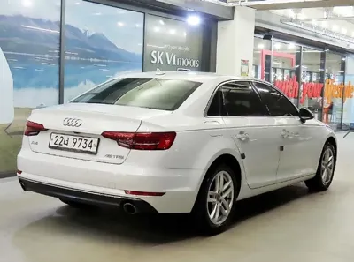 Audi A4 2016, 64142 км, за 8397.4 USD
