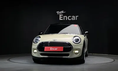 MINI Cooper 2019, 122010 км, за 5016.29 USD