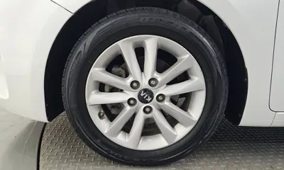 Kia K3 2016, 129442 км, за 3452.77 USD