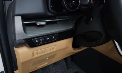 Kia Canival 2023, 59845 км, за 17920.44 USD - фото 16