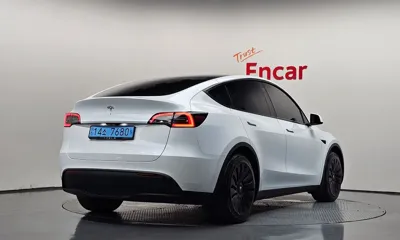 Tesla Model Y 2023, 16151 км, за 26782.8 USD
