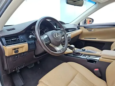 Lexus ES 2017, 58500 км, за 15448.67 USD - фото 8