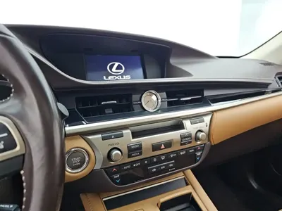 Lexus ES 2017, 58500 км, за 15448.67 USD - фото 12