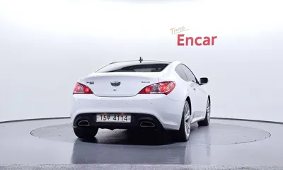 Hyundai Genesis 2009, 129041 км, за 3435.74 USD
