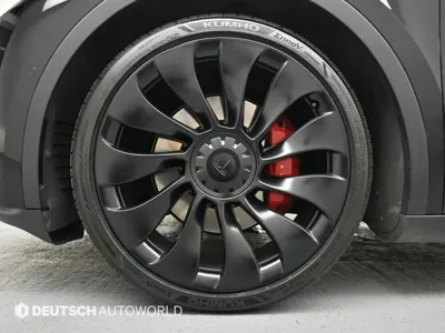 Tesla Model Y 2021, 90476 км, за 27898.12 USD