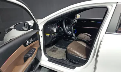 Kia K3 2021, 55396 км, за 11589.39 USD - фото 10