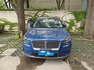 Lincoln Corsair 2022, 9000 км, за 15073.14 USD