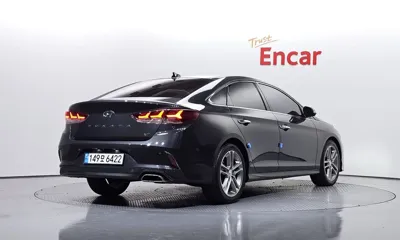 Hyundai Sonata 2018, 89094 км, за 7488.44 USD