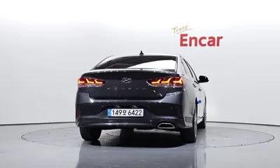 Hyundai Sonata 2018, 89094 км, за 7488.44 USD