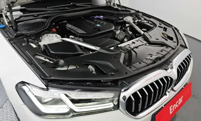 BMW 5-Series 2022, 27816 км, за 28807.92 USD - фото 6