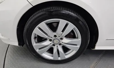 Mercedes-Benz E-Class 2013, 112736 км, за 5189.17 USD