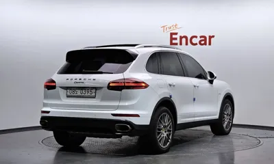 Porsche Cayenne 2016, 130951 км, за 22004.72 USD