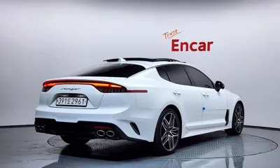 Kia Stinger 2023, 39492 км, за 19735.08 USD