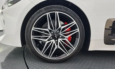 Kia Stinger 2023, 39492 км, за 19735.08 USD
